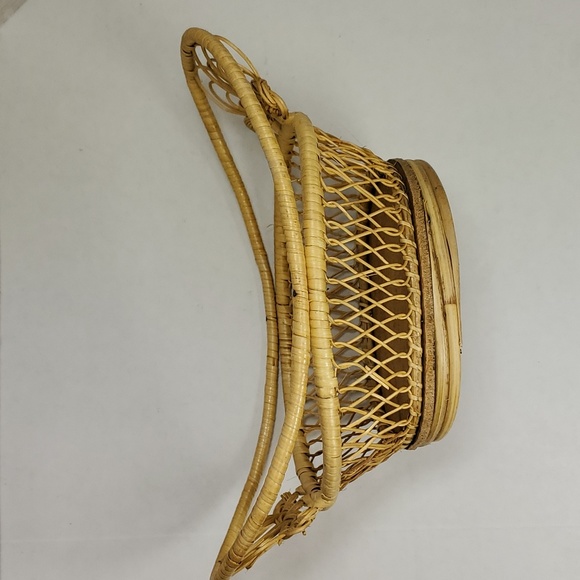 Vintage Wicker Basket - Picture 8 of 11